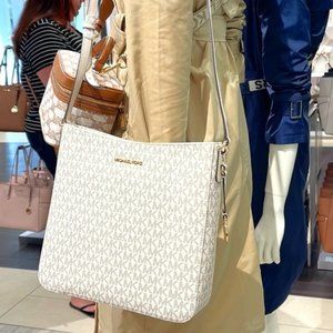 Michael Kors Jet Set Travel Large Messenger Crossbody Bag Light Cream Multi